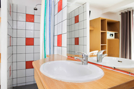 International Youth Hostel thumb 6